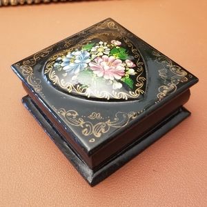 Vintage Russian Hand Painted Floral Lacquer Trinket Box